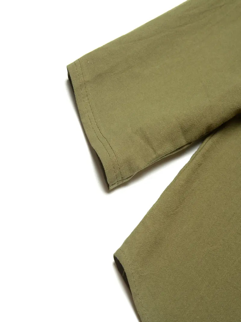 Langärmliges Leinenhemd mit Mandarinkragen und Knopfleiste