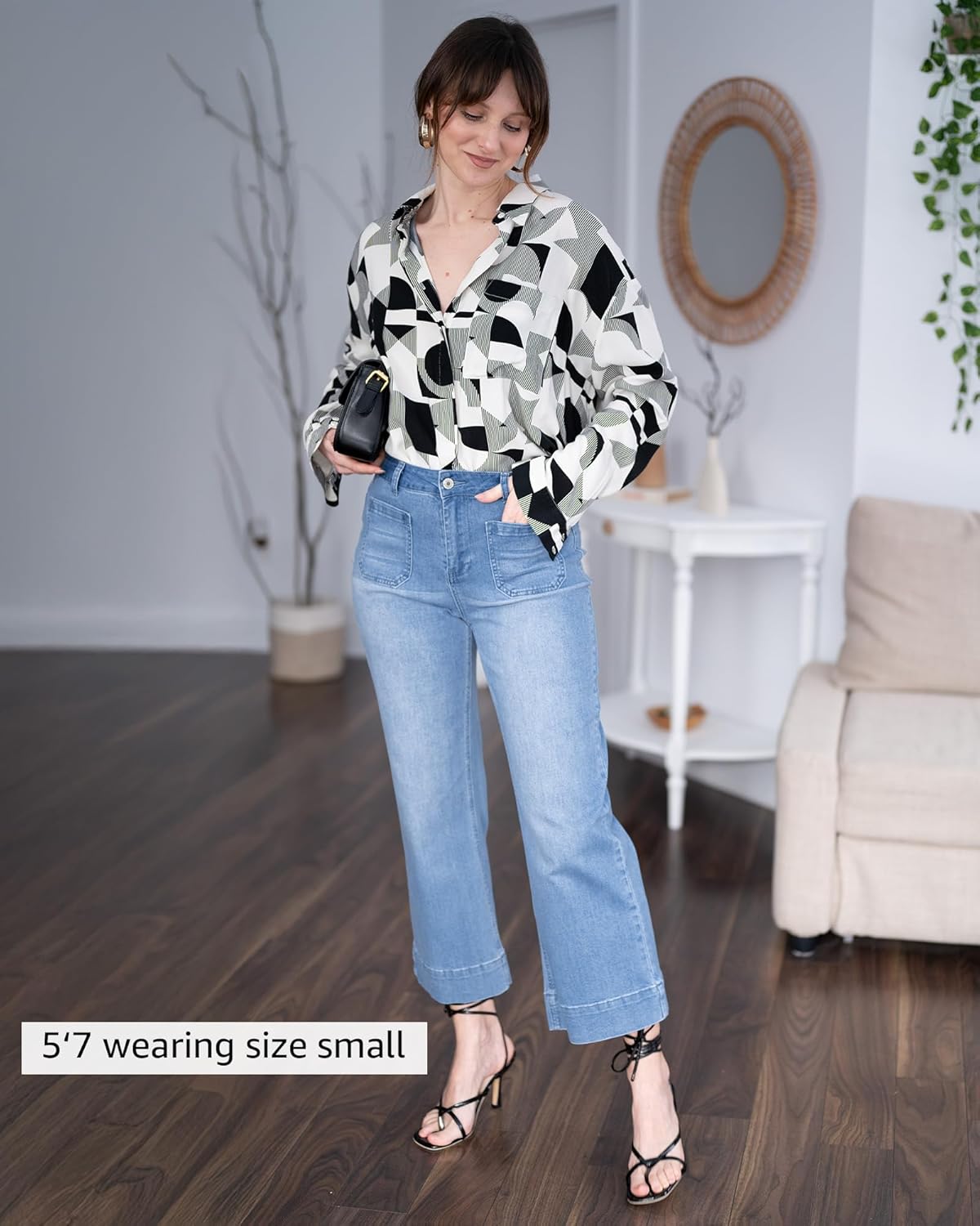 Women's wide-leg jeans, stylish high-waisted flared jeans