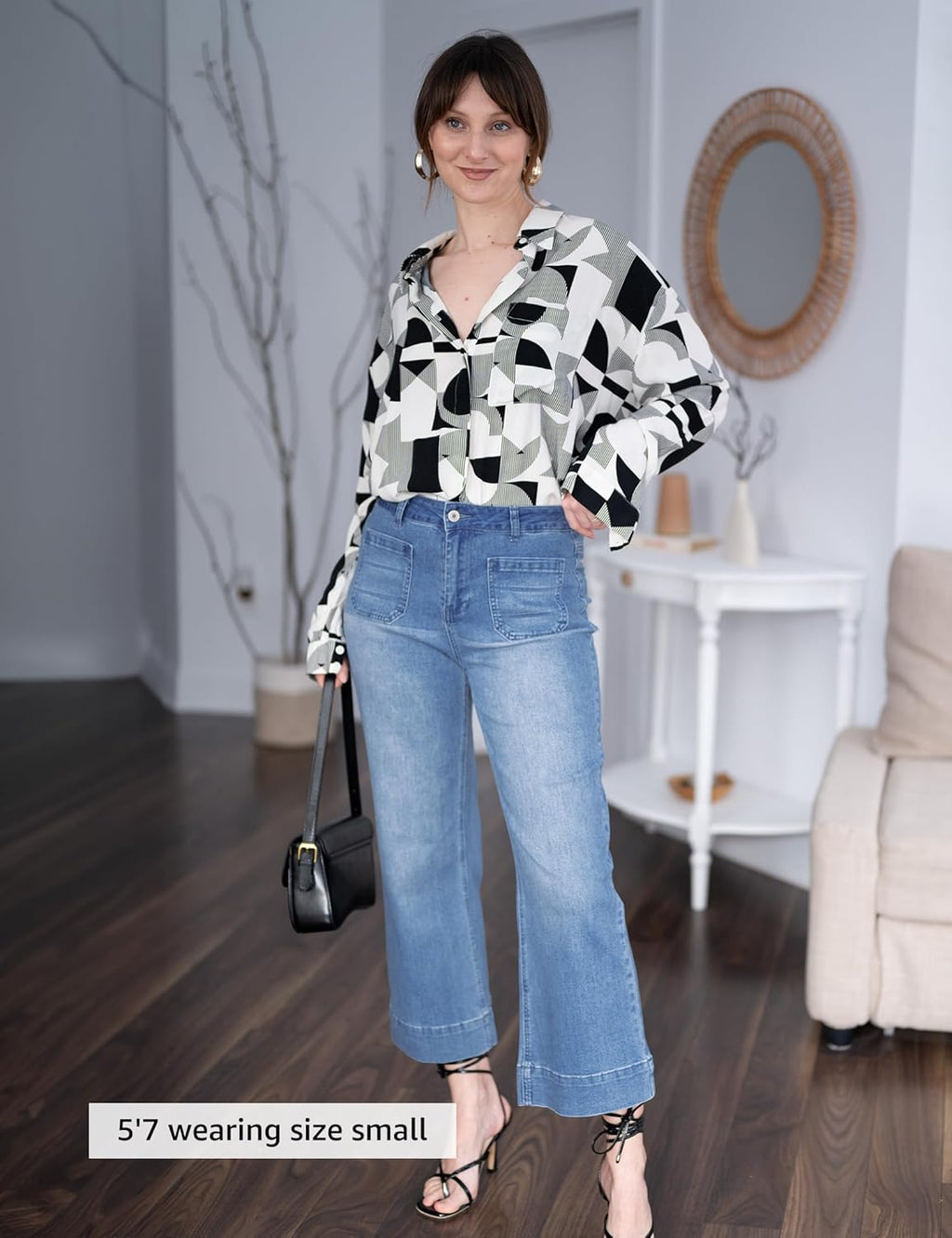 Women's wide-leg jeans, stylish high-waisted flared jeans