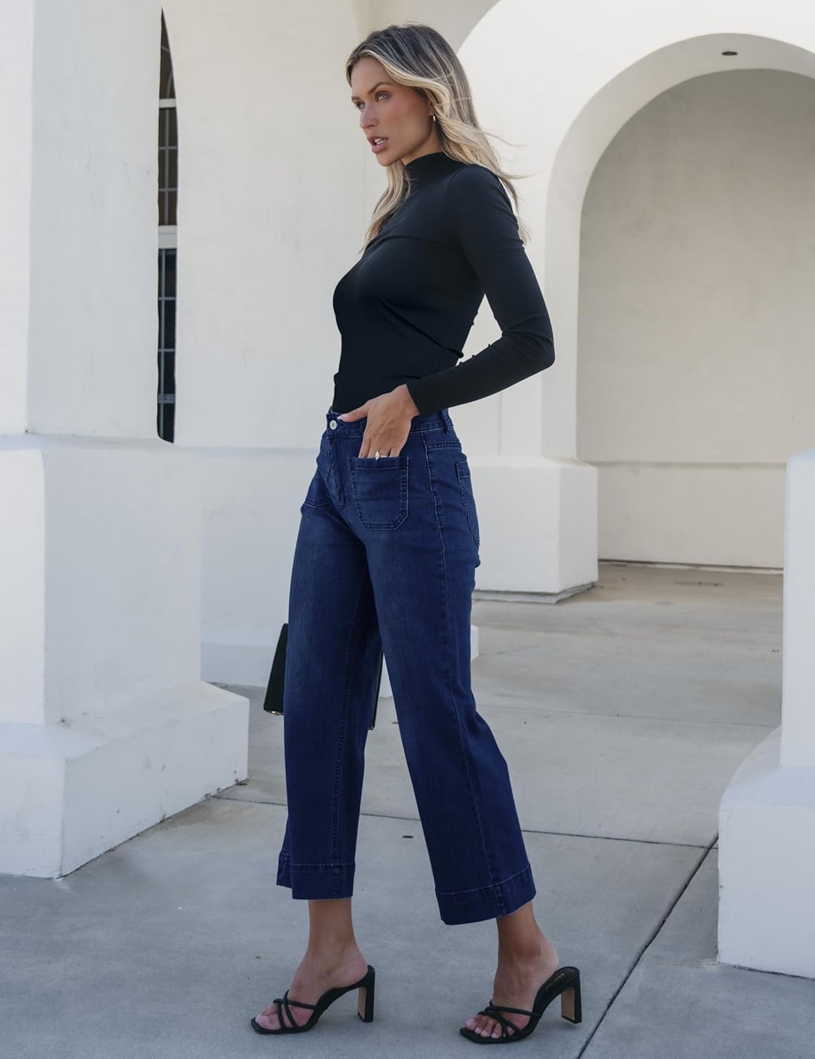 Women's wide-leg jeans, stylish high-waisted flared jeans