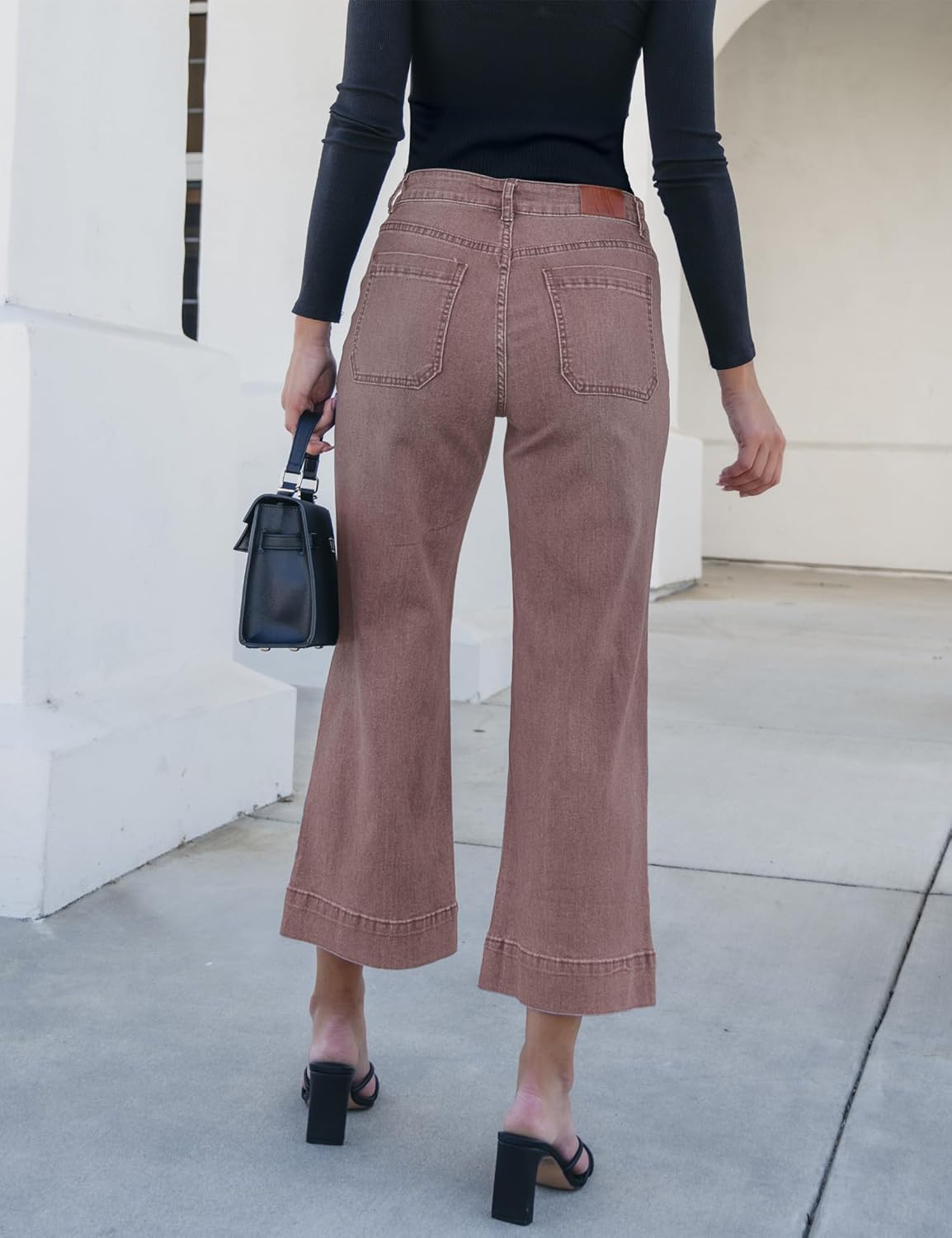 Women's wide-leg jeans, stylish high-waisted flared jeans