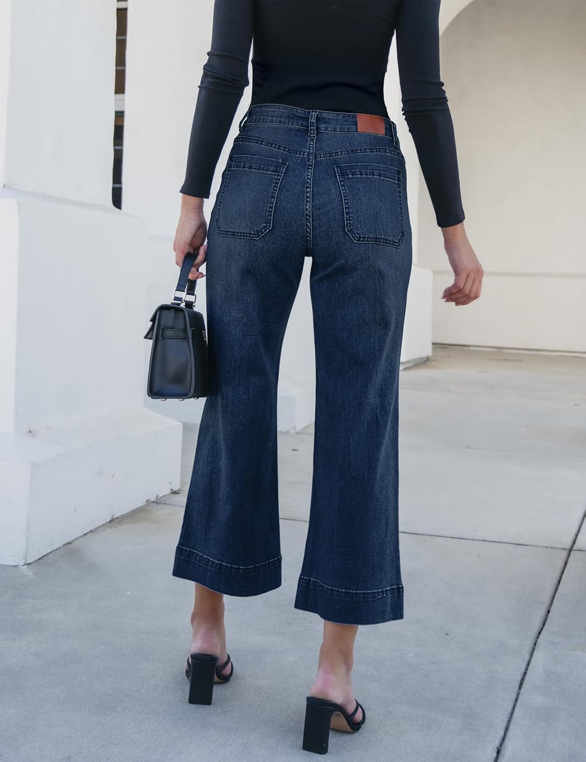 Women's wide-leg jeans, stylish high-waisted flared jeans