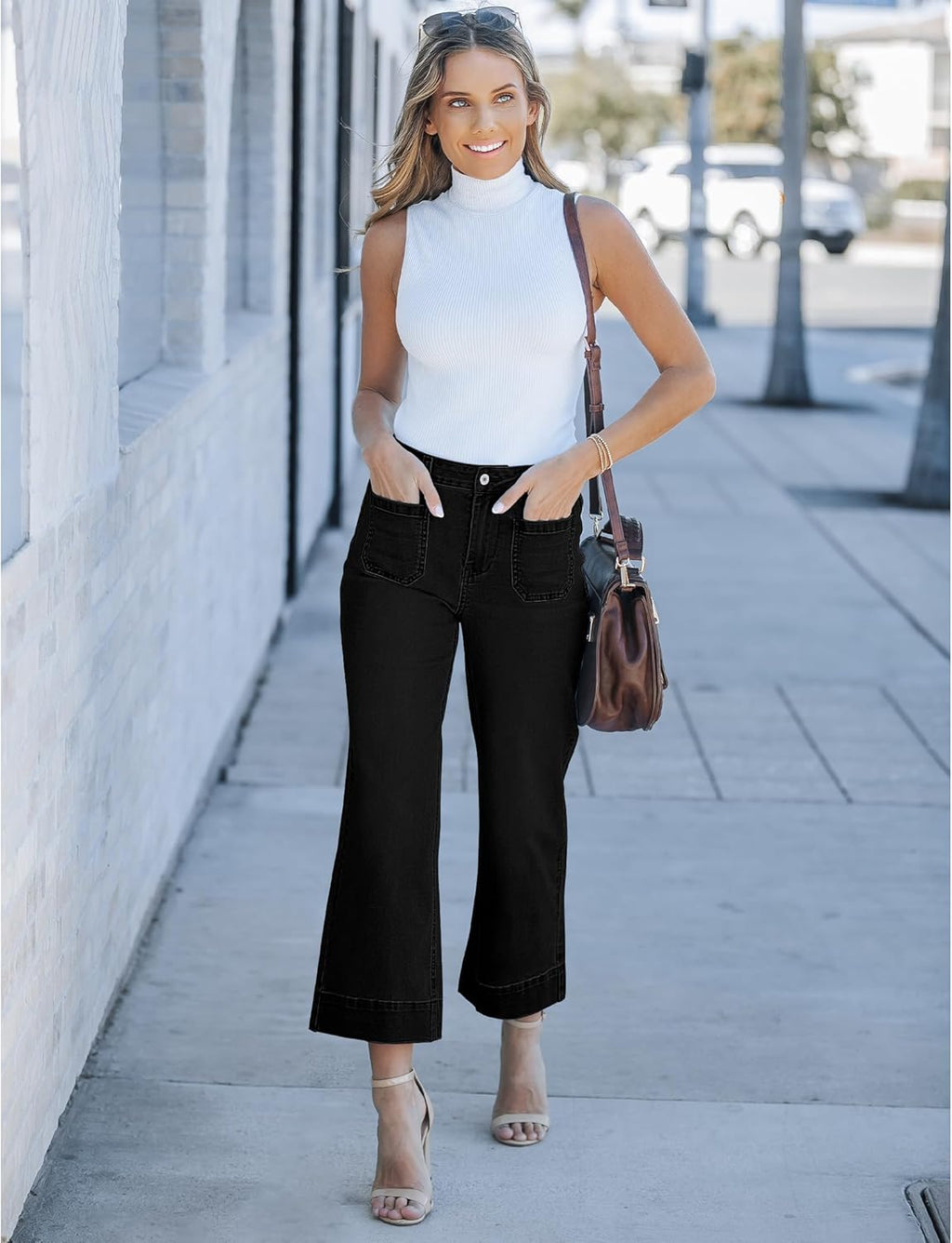 Women's wide-leg jeans, stylish high-waisted flared jeans