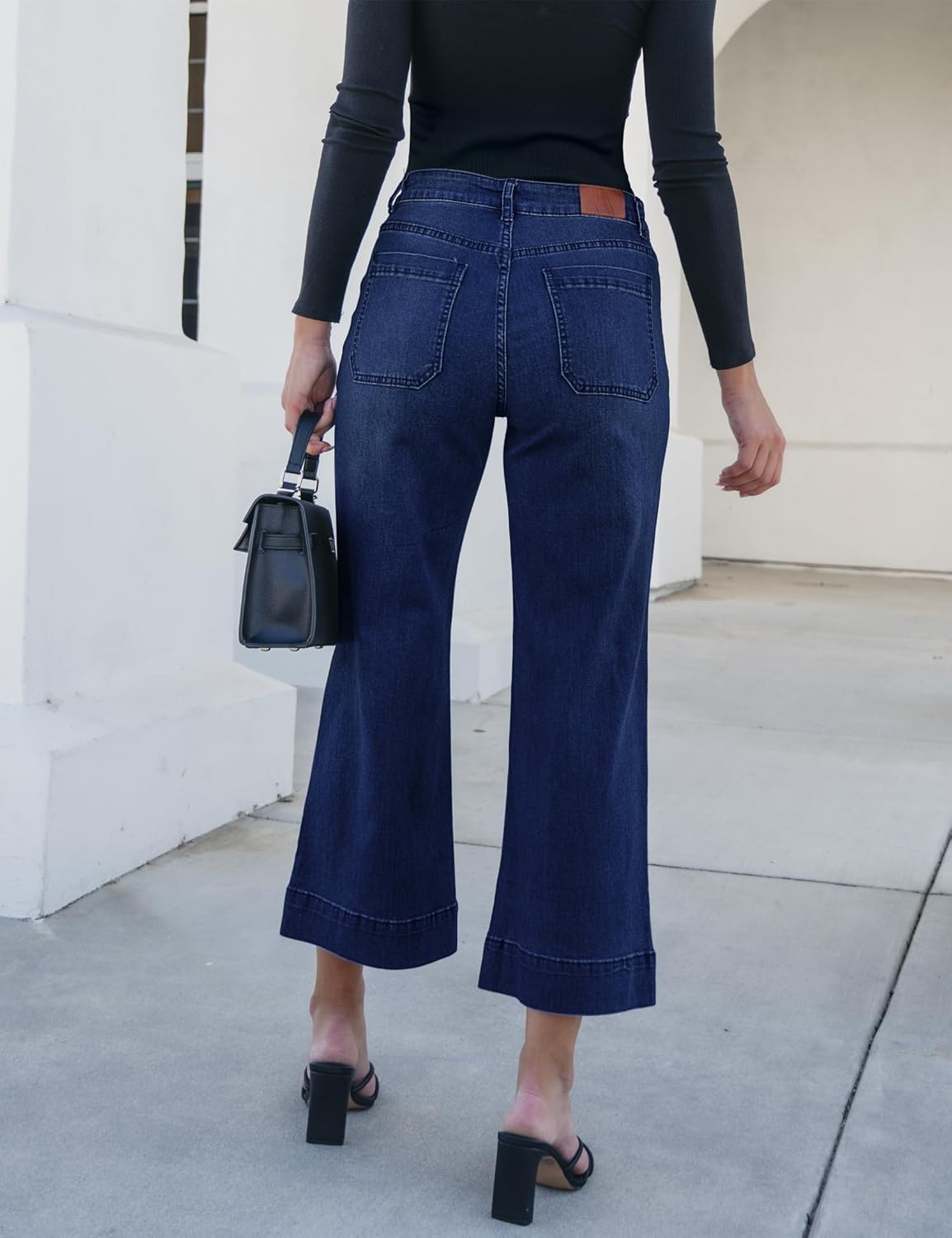 Women's wide-leg jeans, stylish high-waisted flared jeans