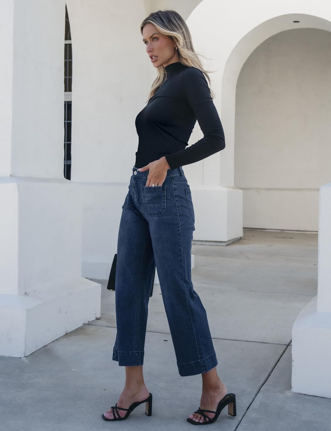 Women's wide-leg jeans, stylish high-waisted flared jeans