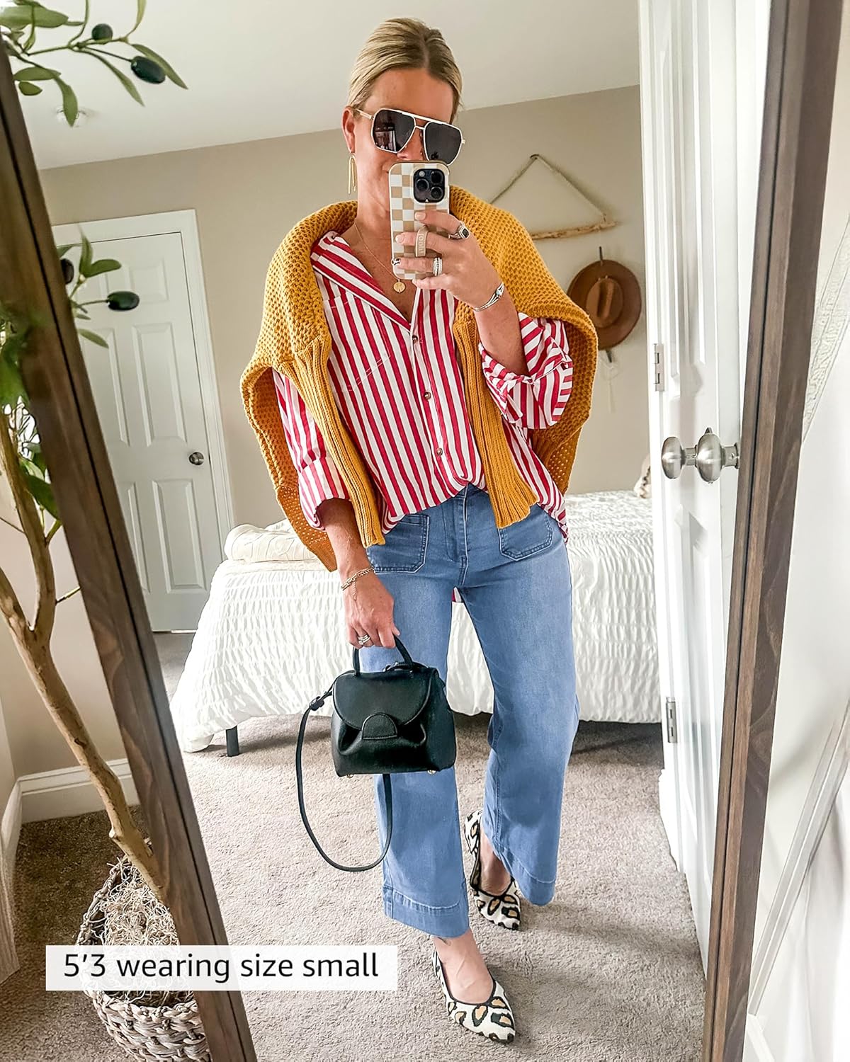 Women's wide-leg jeans, stylish high-waisted flared jeans