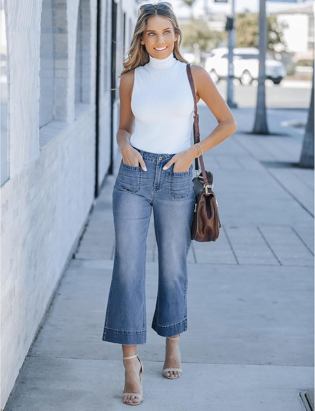 Women's wide-leg jeans, stylish high-waisted flared jeans